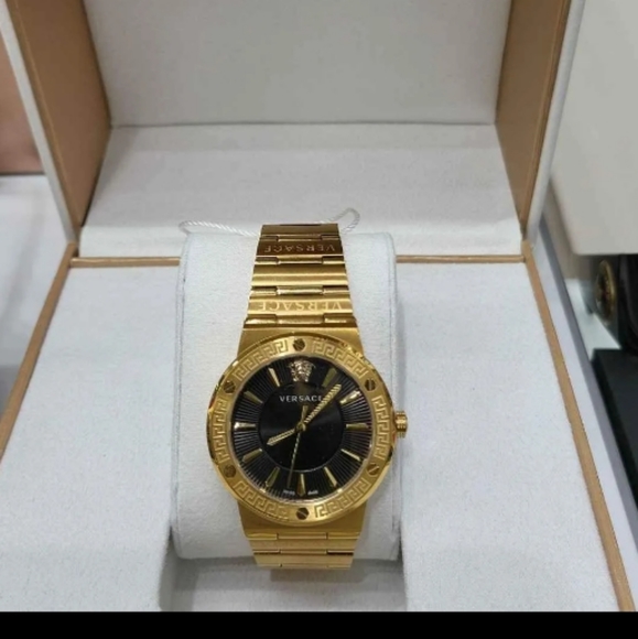 Versace Watch Limited Style - Picture 2 of 3